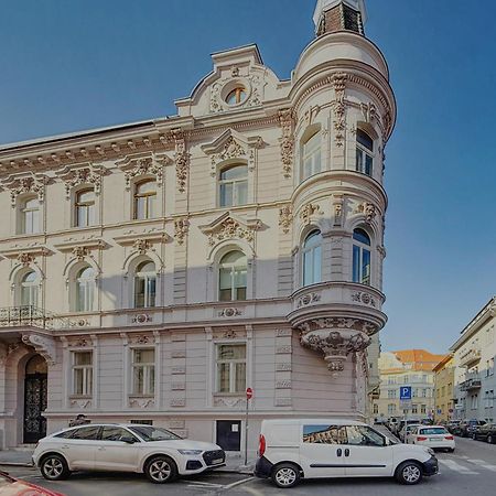 Beautiful Condo At The Old Town Bratislava Dış mekan fotoğraf